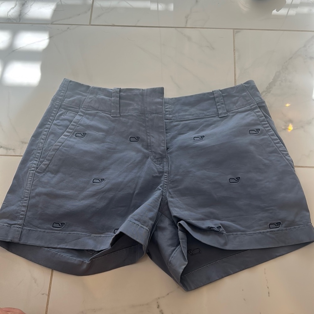 Vineyard Vines Logo shorts